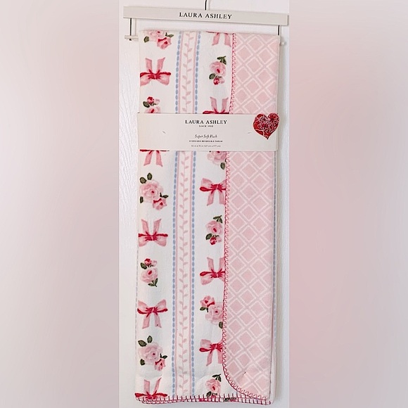 Laura Ashley Pink Bows and Roses Reversible Throw Blanket - Picture 2 of 7